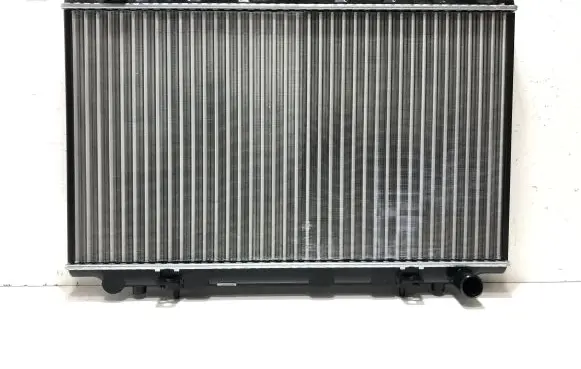 Nissan Maxima Coolant radiator 276108A3 21410OL815 2141031U00