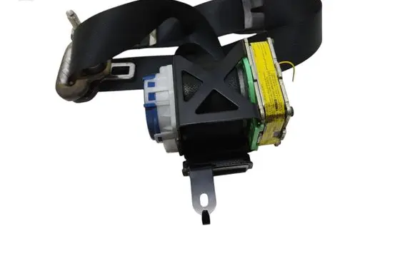 Mazda 6 Front seatbelt 1052233