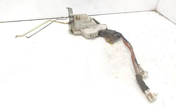 Suzuki Liana Front door lock