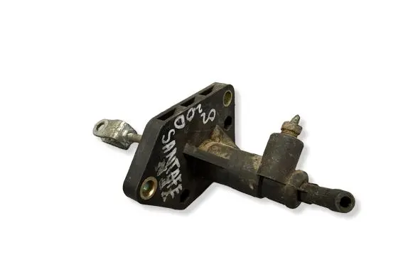Hyundai Santa Fe Clutch master cylinder 