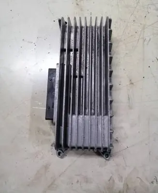 Audi A5 8T 8F Sound amplifier 8T0035223J 720300400100 8T0035223