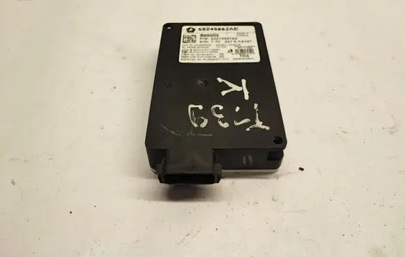 Dodge Challenger Blind spot module 68245862AE