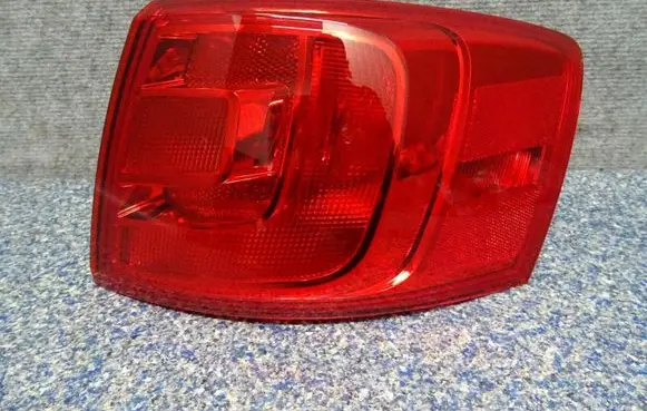 Volkswagen Jetta VI Rear/tail lights 5C6945096