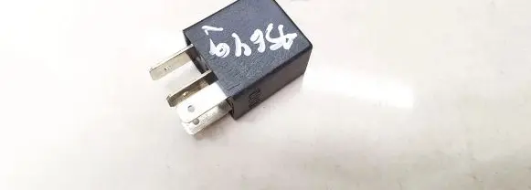 Opel Zafira A Other relay 90229206