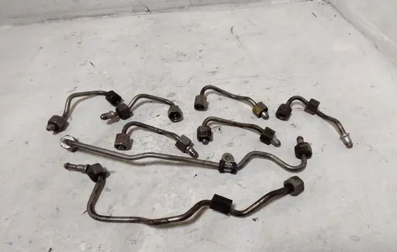 Mercedes-Benz ML W164 Fuel injector supply line/pipe 