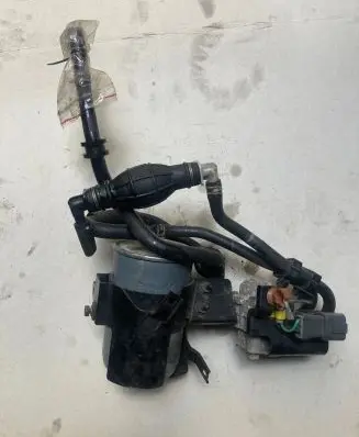 Honda Accord Fuel filter bracket/mount holder 
