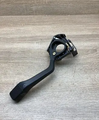 Volkswagen PASSAT B4 Wiper control stalk 357953503