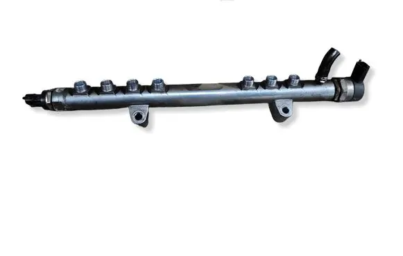 Volvo XC70 Fuel main line pipe 30777759 0445215025 045537L5