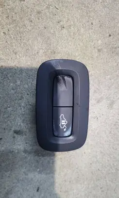 Volvo S60 Tailgate/boot open switch button 31427331 19W101