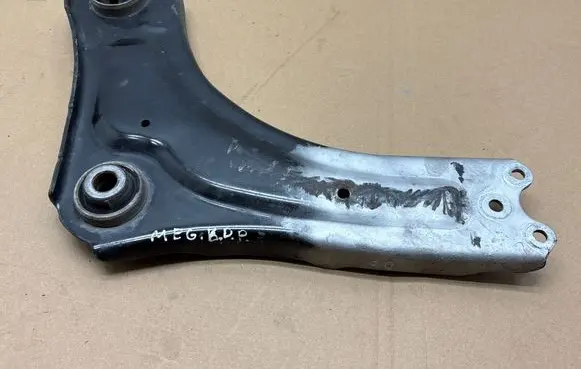 Renault Megane III Front lower control arm/wishbone 545600005R