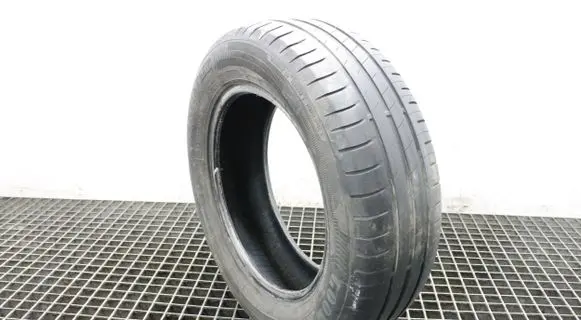 Nissan Micra R12 summer tire 18565R15
