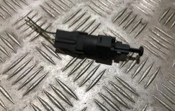 Mazda 626 Brake pedal sensor switch