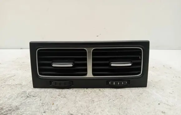 Volkswagen Touareg II Rear air vent grill 7P6819203A