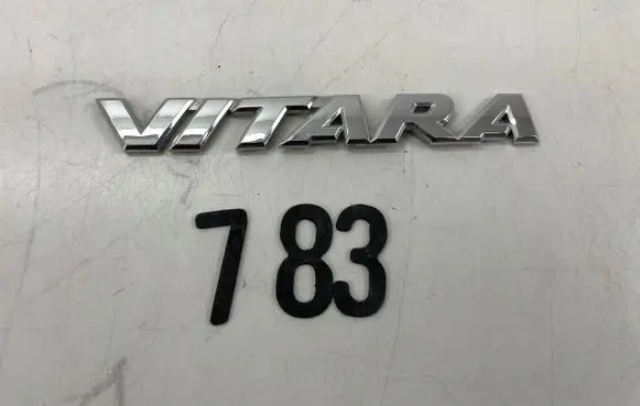 Suzuki Vitara (LY) Manufacturers badge/model letters 7783154P00