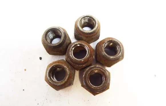 Toyota Corolla E120 E130 Nuts/bolts 9094201007