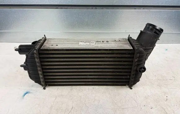Citroen DS5 Intercooler radiator 9674720580