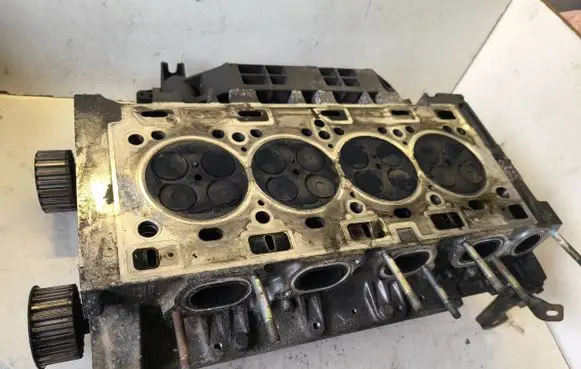 Renault Master II Engine head 8200005876