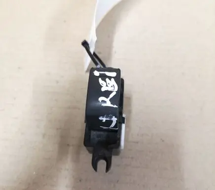 Nissan X-Trail T30 Electric window control switch 4729Z