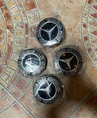 Mercedes-Benz CLS C218 X218 Non-original wheel cap 