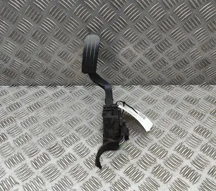 Renault Master III Accelerator throttle pedal 8200672372C 8200672372