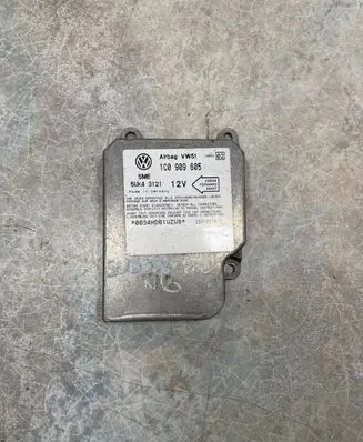 Skoda Fabia Mk1 (6Y) Airbag control unit/module 1C0909605 28010214C 5WK43121