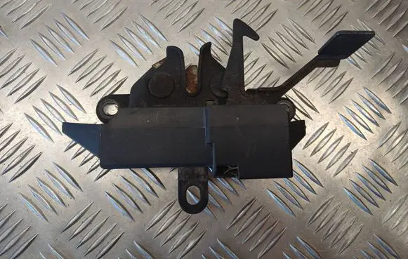 Engine bonnet/hood lock/catch