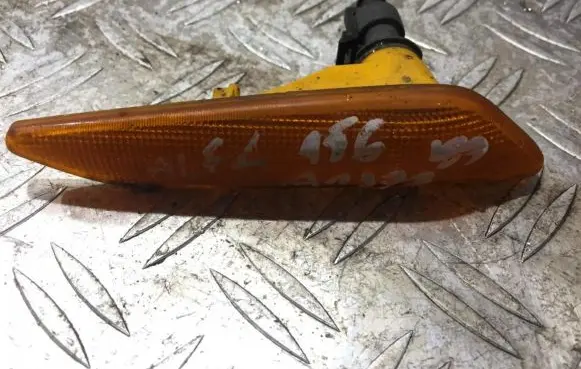 Alfa Romeo 156 Front fender indicator light