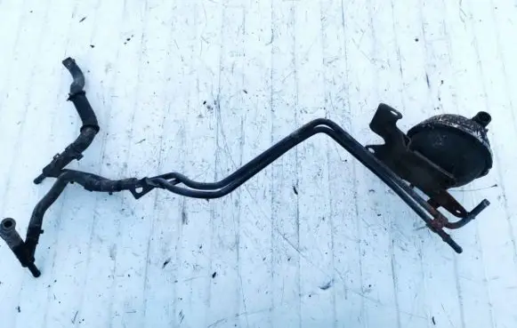 Volkswagen PASSAT B5 Vacuum air tank 