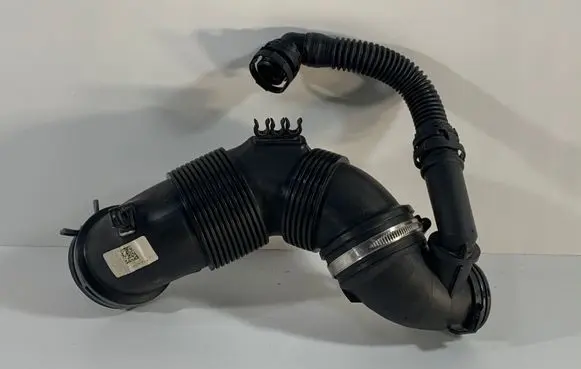 Skoda Octavia Mk3 (5E) Turbo air intake inlet pipe/hose 5Q0129654L 5Q0129635 04L103493