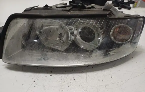 Audi A4 S4 B6 8E 8H Headlight/headlamp 8E0941029