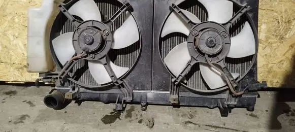 Subaru Legacy Radiator support slam panel