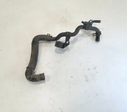 Volkswagen Touran I Coolant pipe/hose 