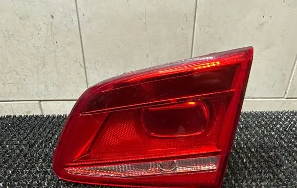 Volkswagen PASSAT B7 Tailgate rear/tail lights 3AE945094J