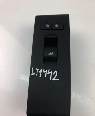 Volvo XC40 Electric window control switch 31456060
