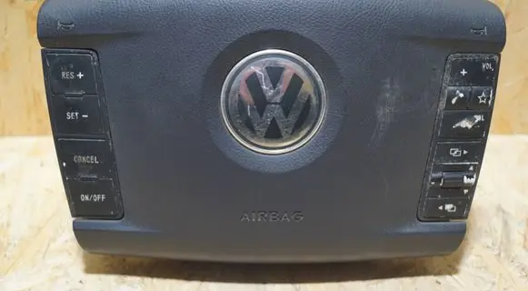 Volkswagen Touareg I Steering wheel airbag 7L6880201BM