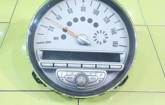 Mini One - Cooper Clubman R55 Speedometer (instrument cluster) 67379411 WP20