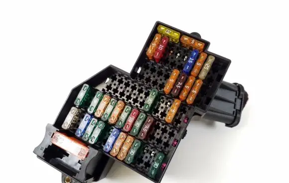 Porsche Cayenne (92A) Fuse module 7P0941828C