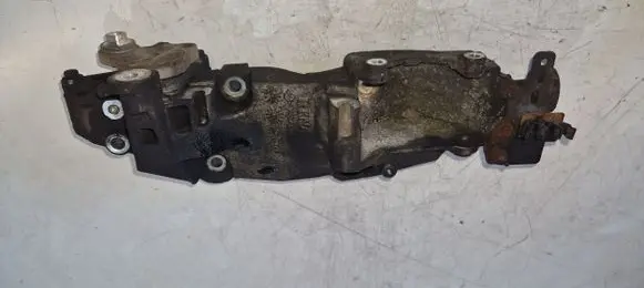 Nissan X-Trail T31 Generator/alternator bracket 8200527320