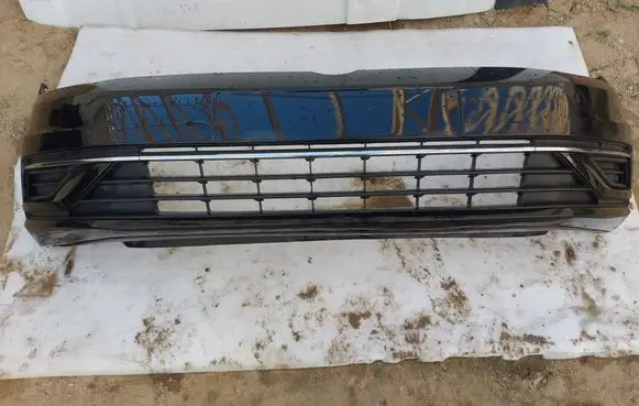 Volkswagen Golf VII Front bumper 