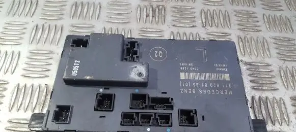 Mercedes-Benz E W211 Door control unit/module 2118208185 00401298