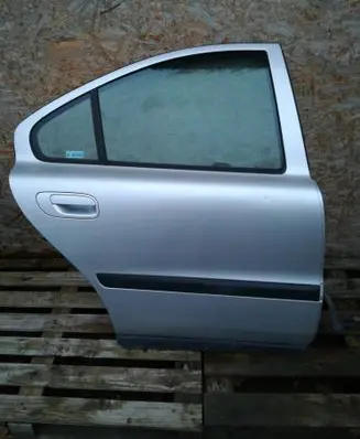 Rear door