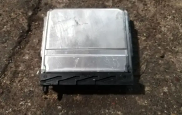 Volvo S60 Engine control unit/module 30637733A 30637733 0281011078