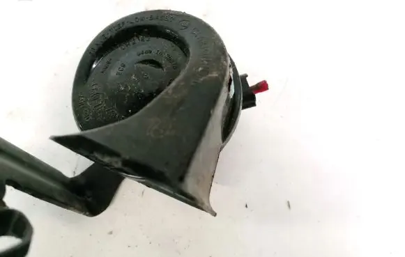 Toyota Auris E180 Horn signal E9001157