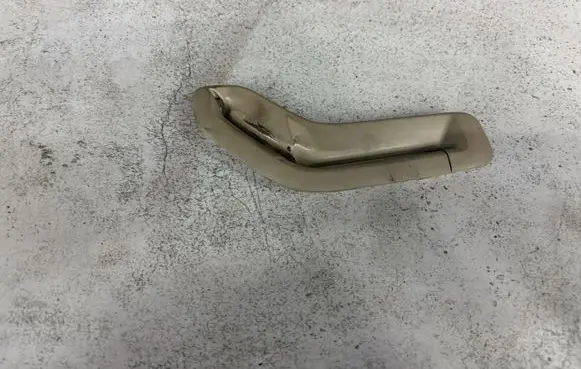 Volvo XC70 Seat belt trim RH1882