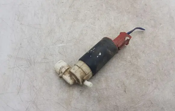 Toyota Avensis T220 Windscreen/windshield washer pump NOCODE