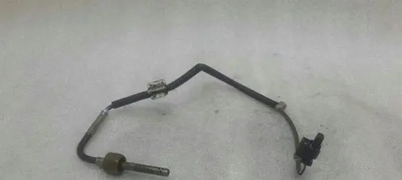 Mercedes-Benz C W205 Lambda probe sensor A0009056804