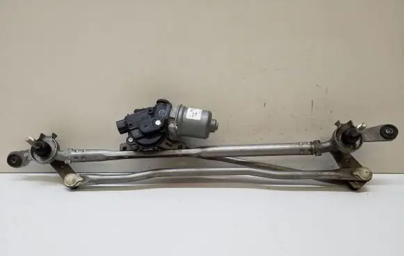 Chrysler Pacifica Front wiper linkage and motor 68229327AB