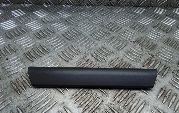 Opel Zafira B Front door handle cover 13121853