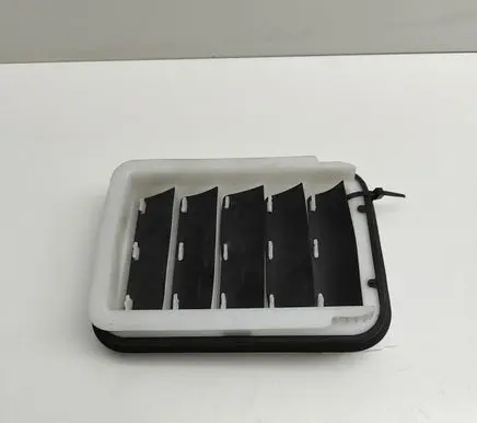 Quarter panel pressure vent
