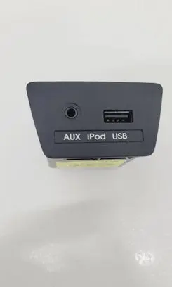 Hyundai ix35 USB socket connector 961102S500